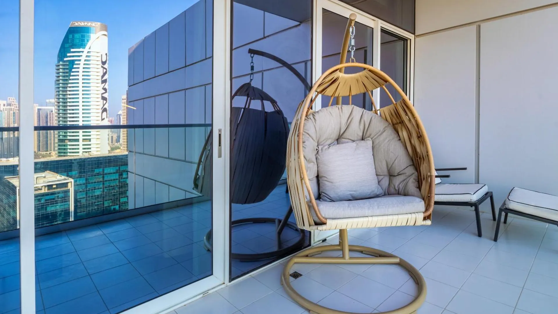 Luxury Top Floor, With Full Burj Khalifa View ドバイ アパート